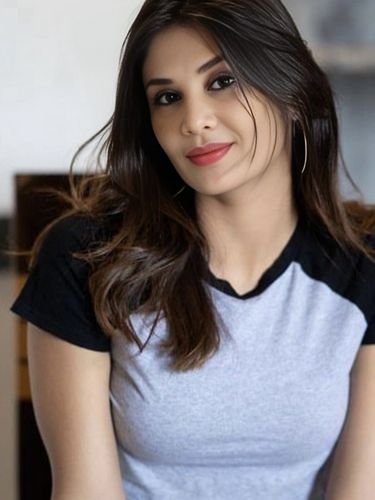 Call Girls In Dwarka Sector 23